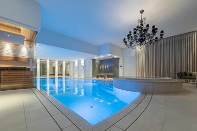 Luxus-Indoor-Pool
